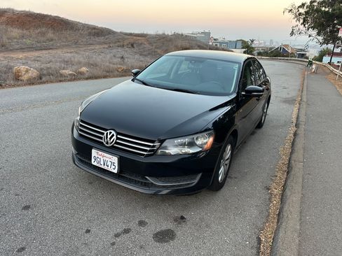 Used 2015 Volkswagen Passat 1.8T Wolfsburg Edition image 4