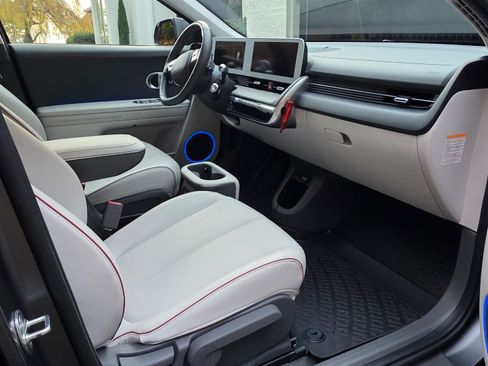 Used 2023 Hyundai Ioniq 5 SEL image 11