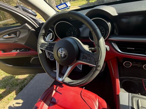 Used 2019 Alfa Romeo Stelvio Sport w/ Quick Order Package 22J Sport image 9