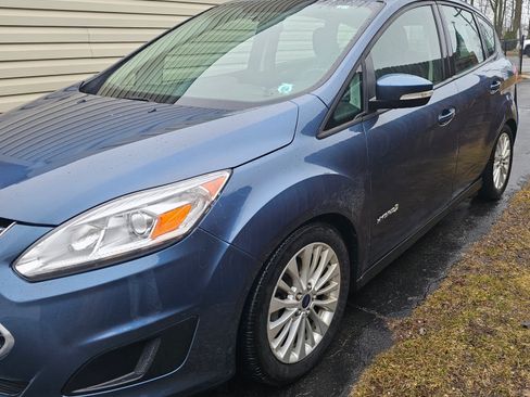 Used 2018 Ford C-MAX SE w/ Cold Weather Package image 10