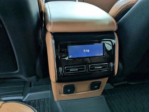 Used 2025 Lincoln Aviator Black Label w/ Jet Appearance Package AWD/4WD image 11