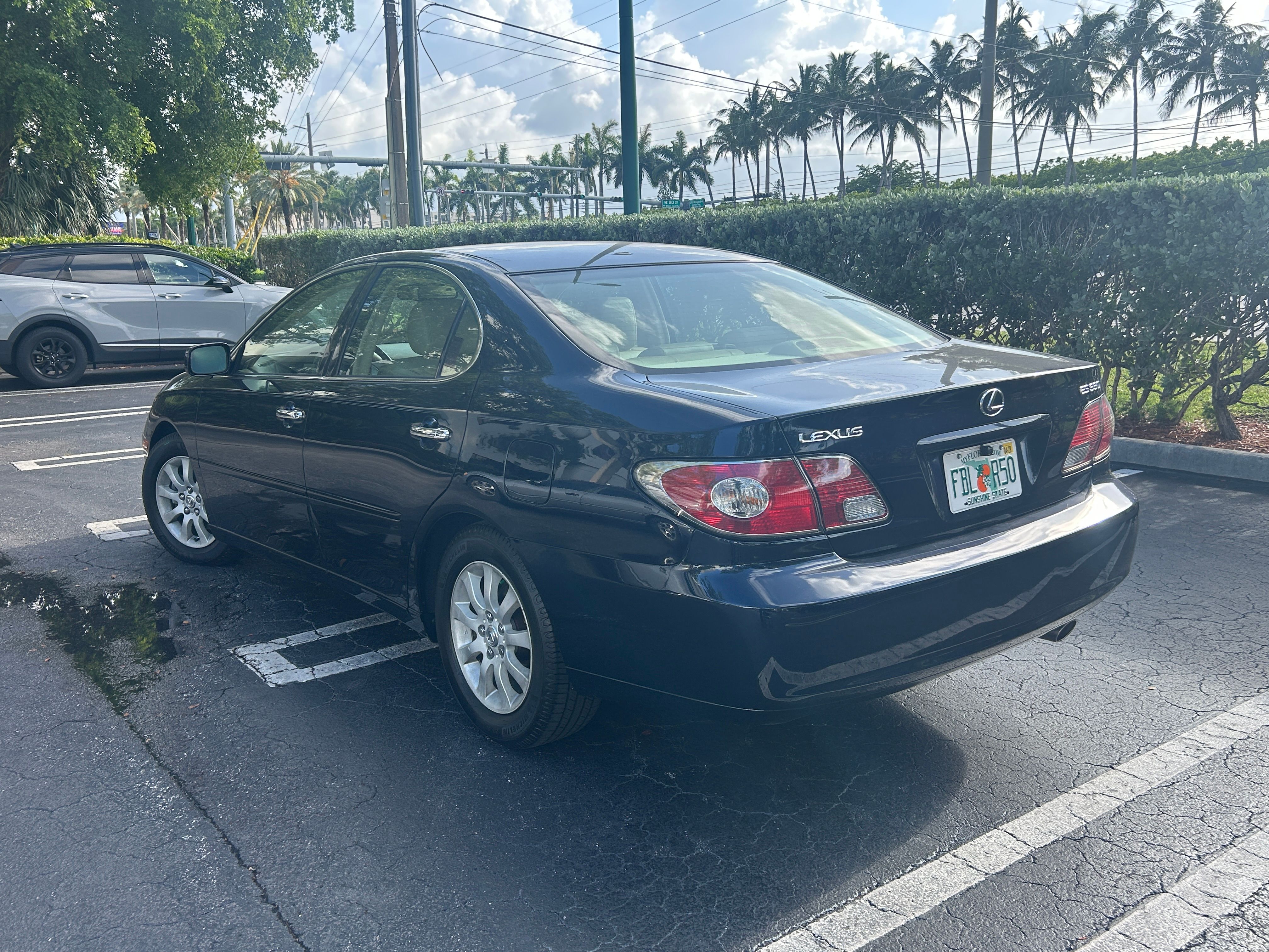 Used 2004 Lexus ES 330 FWD image 4