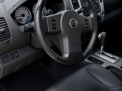 Used 2011 Nissan Xterra PRO-4X w/ Pro-4x Leather Pkg AWD/4WD image 6