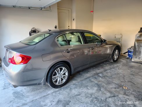 Used 2012 INFINITI G37 x Sedan w/ Premium Pkg image 9