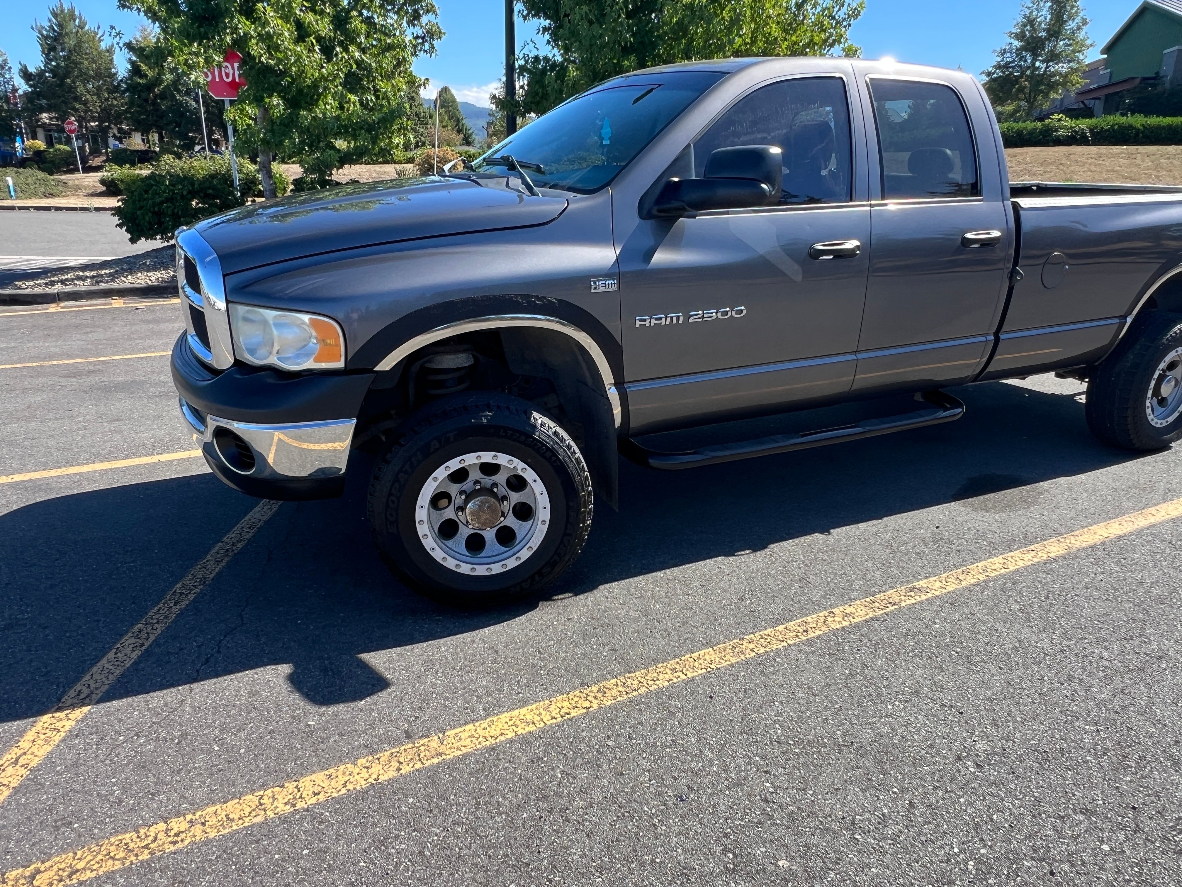 Used 2004 Dodge Ram 2500 Truck ST w/ Trailer Tow Group AWD/4WD image 1