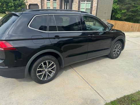 Used 2019 Volkswagen Tiguan SE FWD image 5