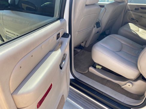 Used 2006 Cadillac Escalade ESV AWD image 13