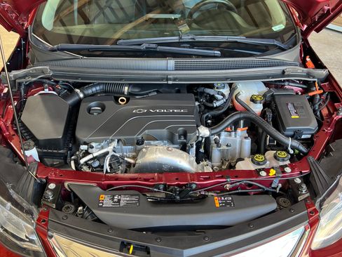 Used 2017 Chevrolet Volt Premier w/ Driver Confidence II Package FWD image 17