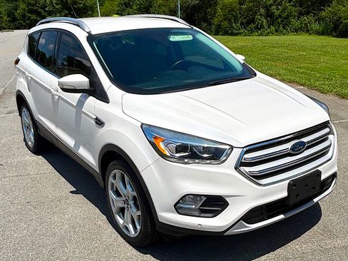 Used 2019 Ford Escape Titanium AWD/4WD image 4