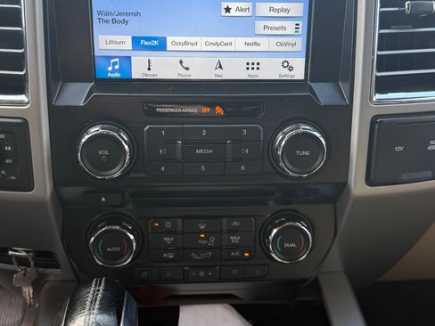 Used 2016 Ford F150 Lariat w/ Equipment Group 501A Mid AWD/4WD image 8
