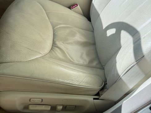 Used 2004 Lexus LS 430 RWD image 16