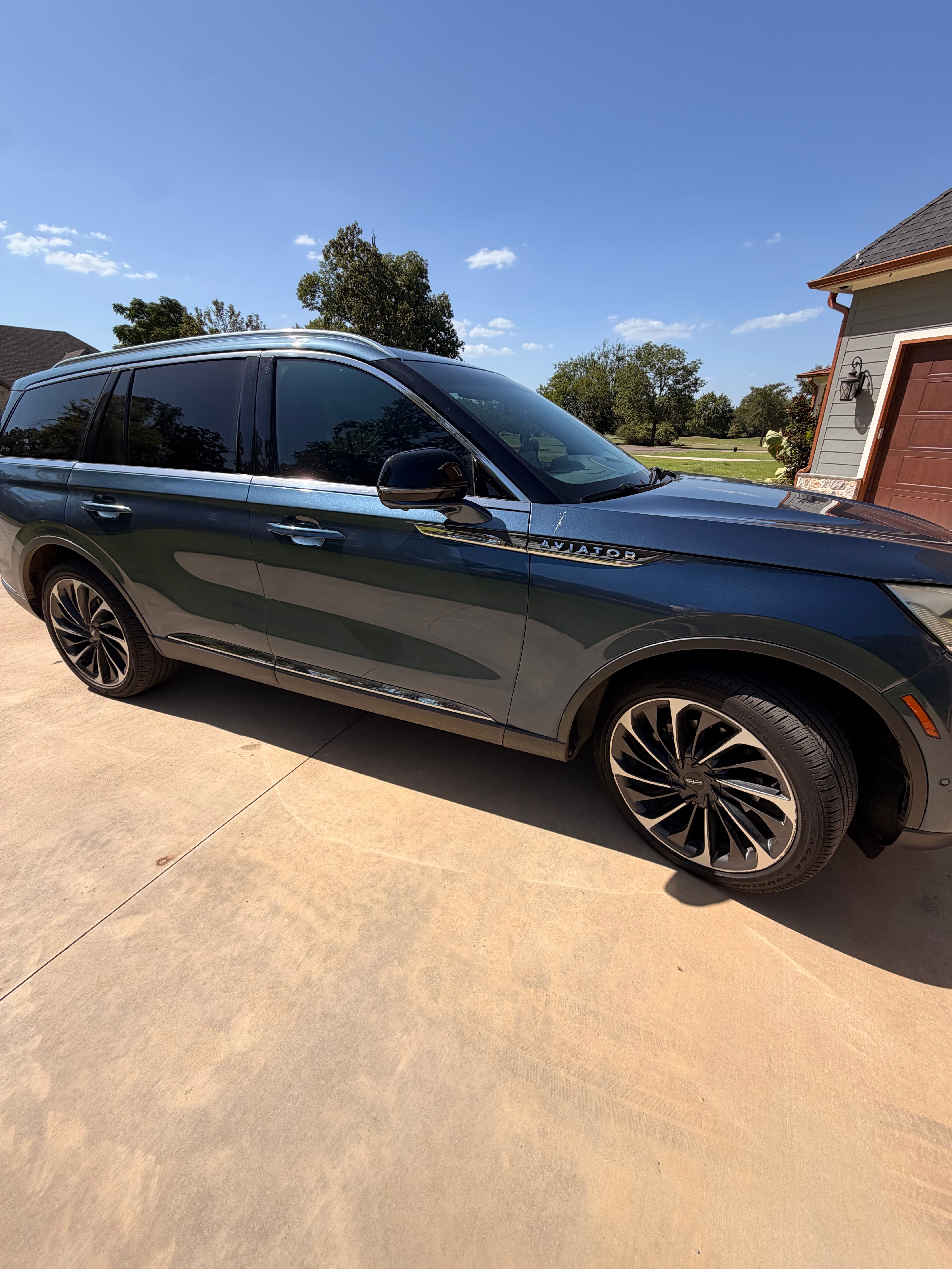 Used 2020 Lincoln Aviator Reserve w/ Equipment Group 202A AWD/4WD image 10