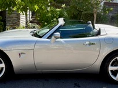 Used 2006 Pontiac Solstice Convertible w/ Premium Package