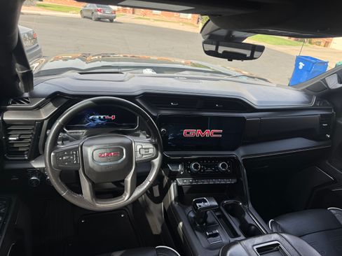Used 2022 GMC Sierra 1500 AT4X image 13