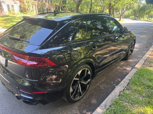 Used 2021 Audi RS Q8 w/ Black Optic Package AWD/4WD image 6