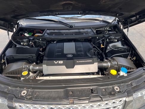 Used 2011 Land Rover Range Rover Supercharged AWD/4WD image 9
