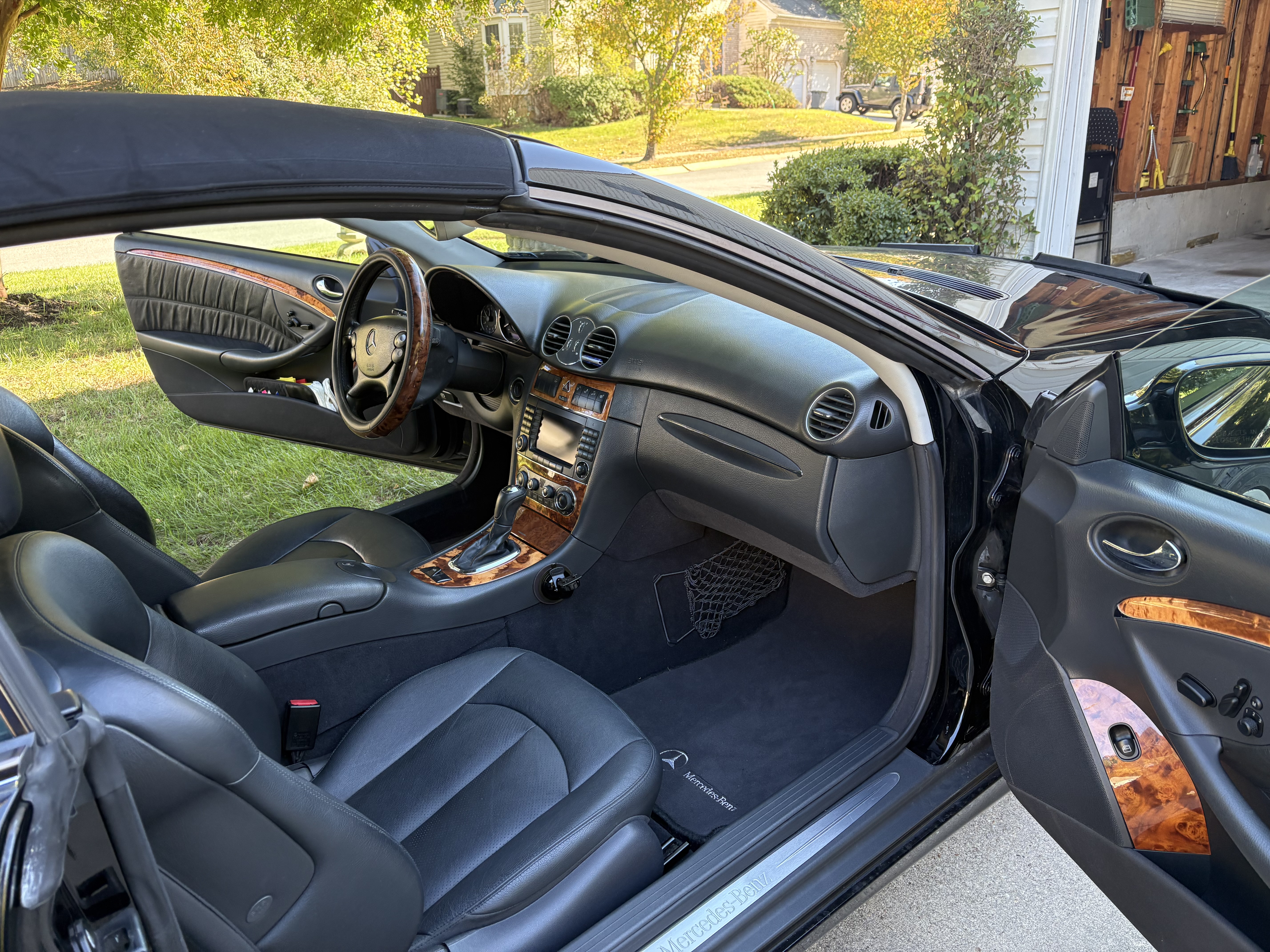 Used 2005 Mercedes-Benz CLK 320 Cabriolet image 4