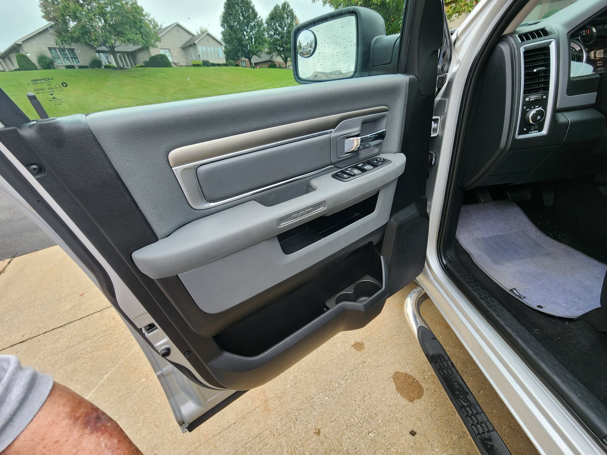 Used 2017 RAM 1500 Big Horn RWD image 13