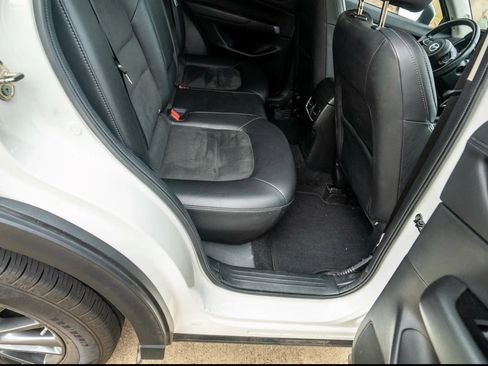 Used 2019 MAZDA CX-5 Touring image 10