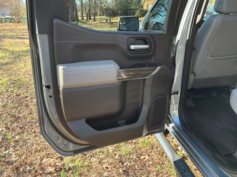 Used 2021 Chevrolet Silverado 1500 LT w/ All Star Edition Plus image 11