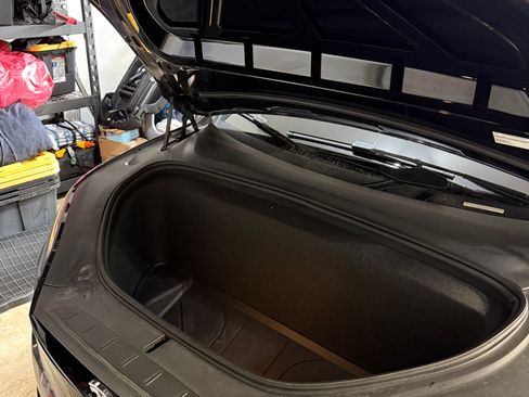 Used 2022 Tesla Model X Plaid image 15