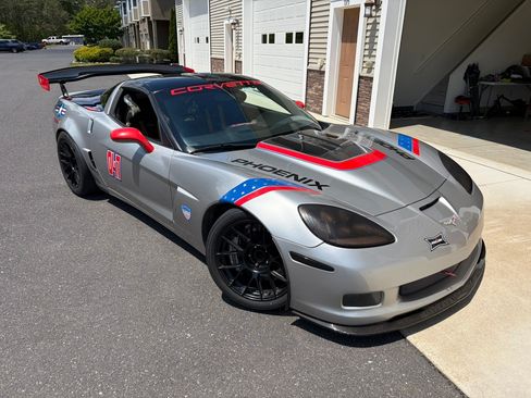 Used 2005 Chevrolet Corvette Coupe w/ Preferred Equipment Group RWD image 5
