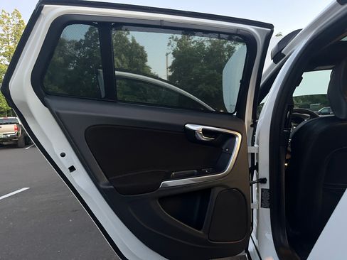 Used 2016 Volvo V60 T6 Polestar image 10