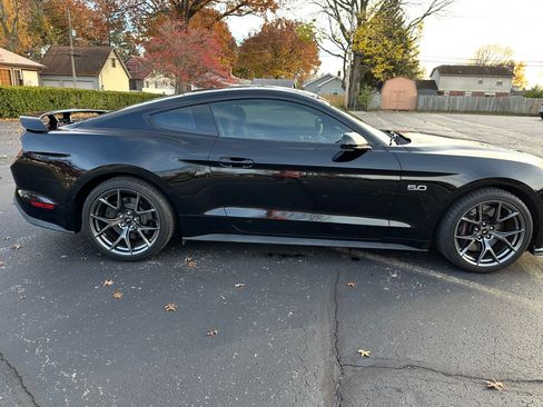 Used 2019 Ford Mustang GT w/ Performance Package - Level 2 RWD image 11