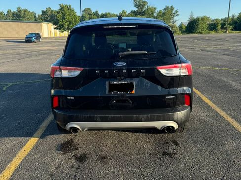 Used 2022 Ford Escape SE AWD/4WD image 6