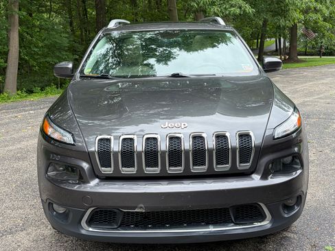 Used 2015 Jeep Cherokee Limited w/ Luxury Group FWD image 2