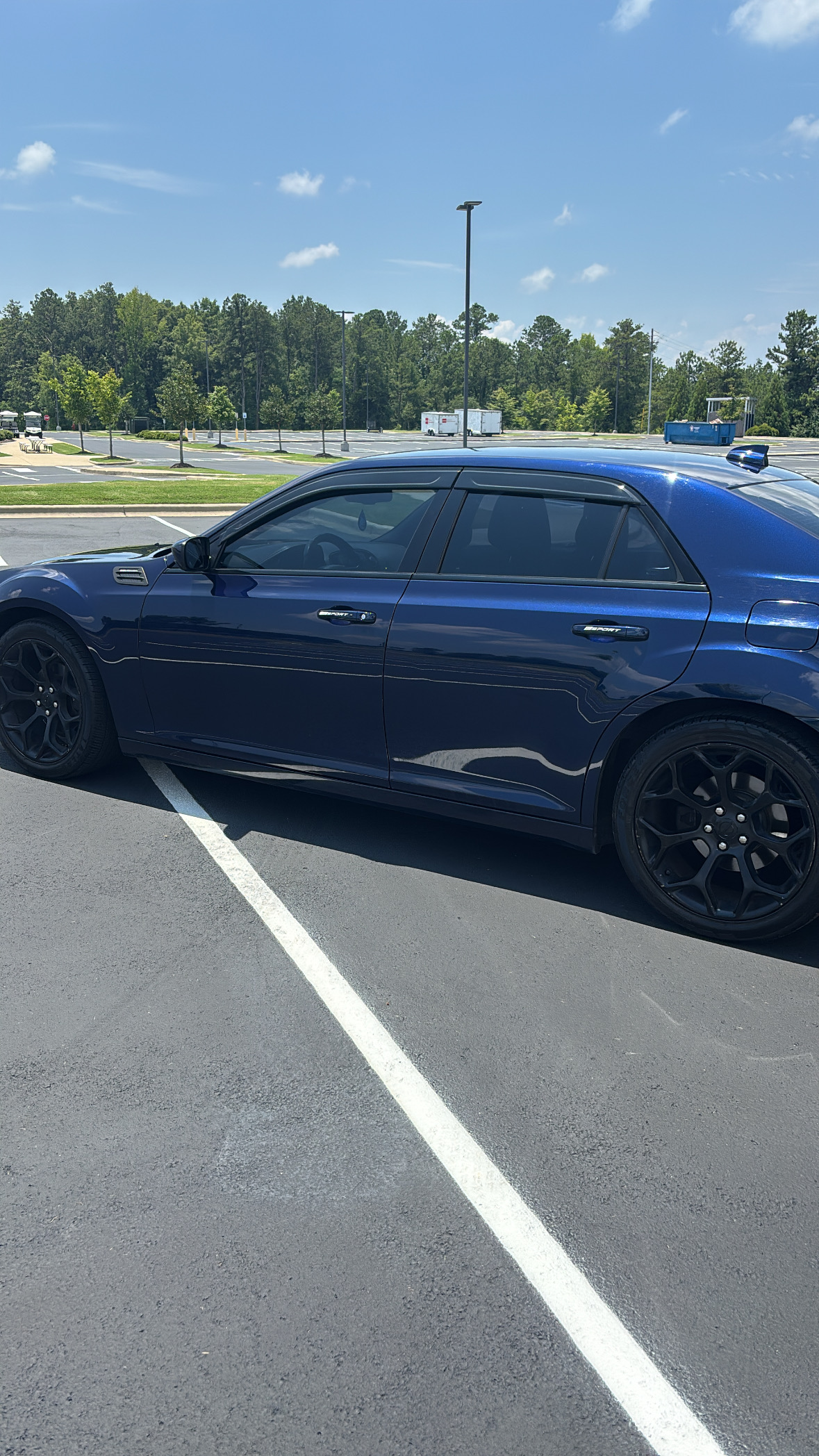 Used 2016 Chrysler 300 S RWD image 9