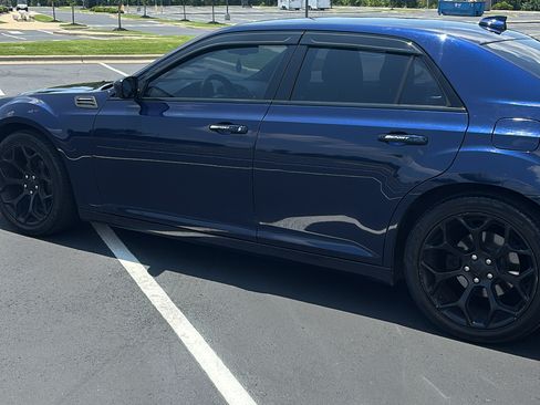 Used 2016 Chrysler 300 S RWD image 9