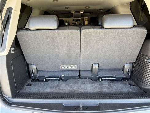 Used 2013 Chevrolet Tahoe LT w/ Luxury Package RWD image 13