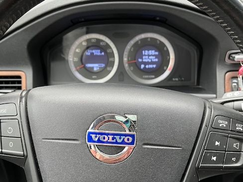 Used 2010 Volvo XC70 3.2 image 8