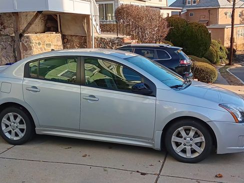 Used 2010 Nissan Sentra 2.0 SR image 5