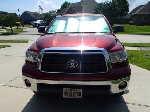 Used 2010 Toyota Tundra SR5 RWD image 2