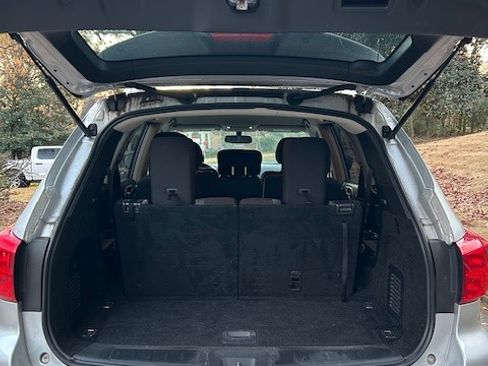 Used 2019 Nissan Pathfinder SV image 10