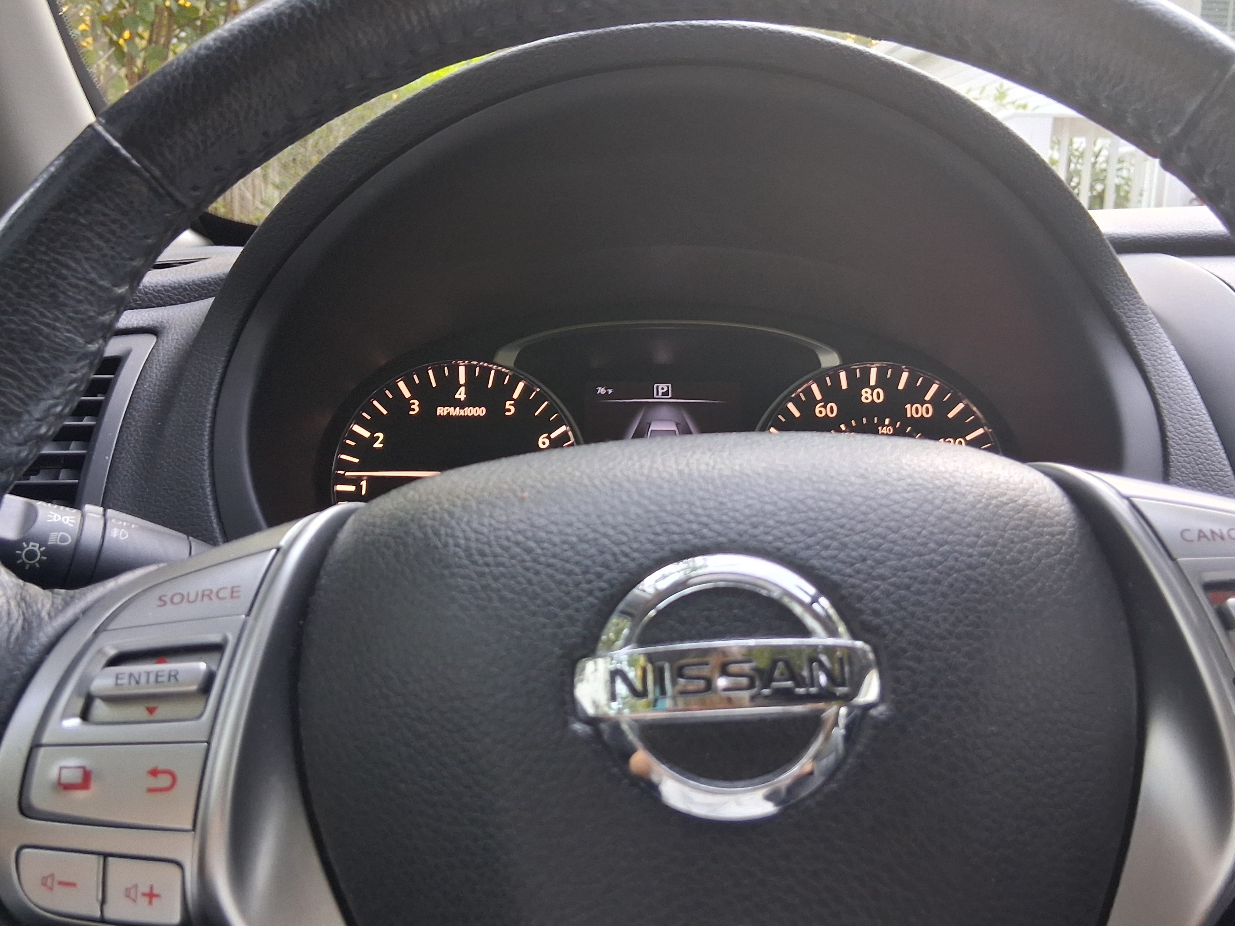 Used 2016 Nissan Altima 2.5 SL w/ Moonroof Package FWD image 4