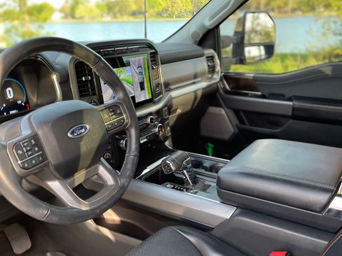 Used 2021 Ford F150 Lariat w/ Max Trailer Tow Package image 8