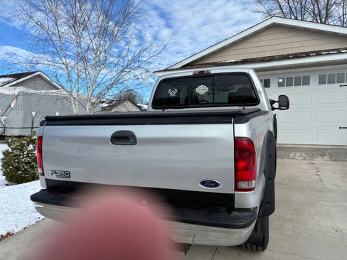 Used 2004 Ford F350 Lariat image 8