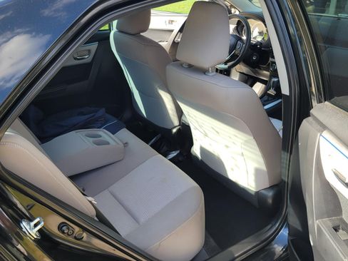 Used 2015 Toyota Corolla LE image 4