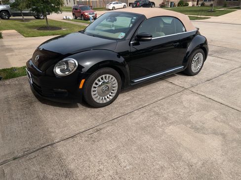 Used 2013 Volkswagen Beetle 2.5 image 6