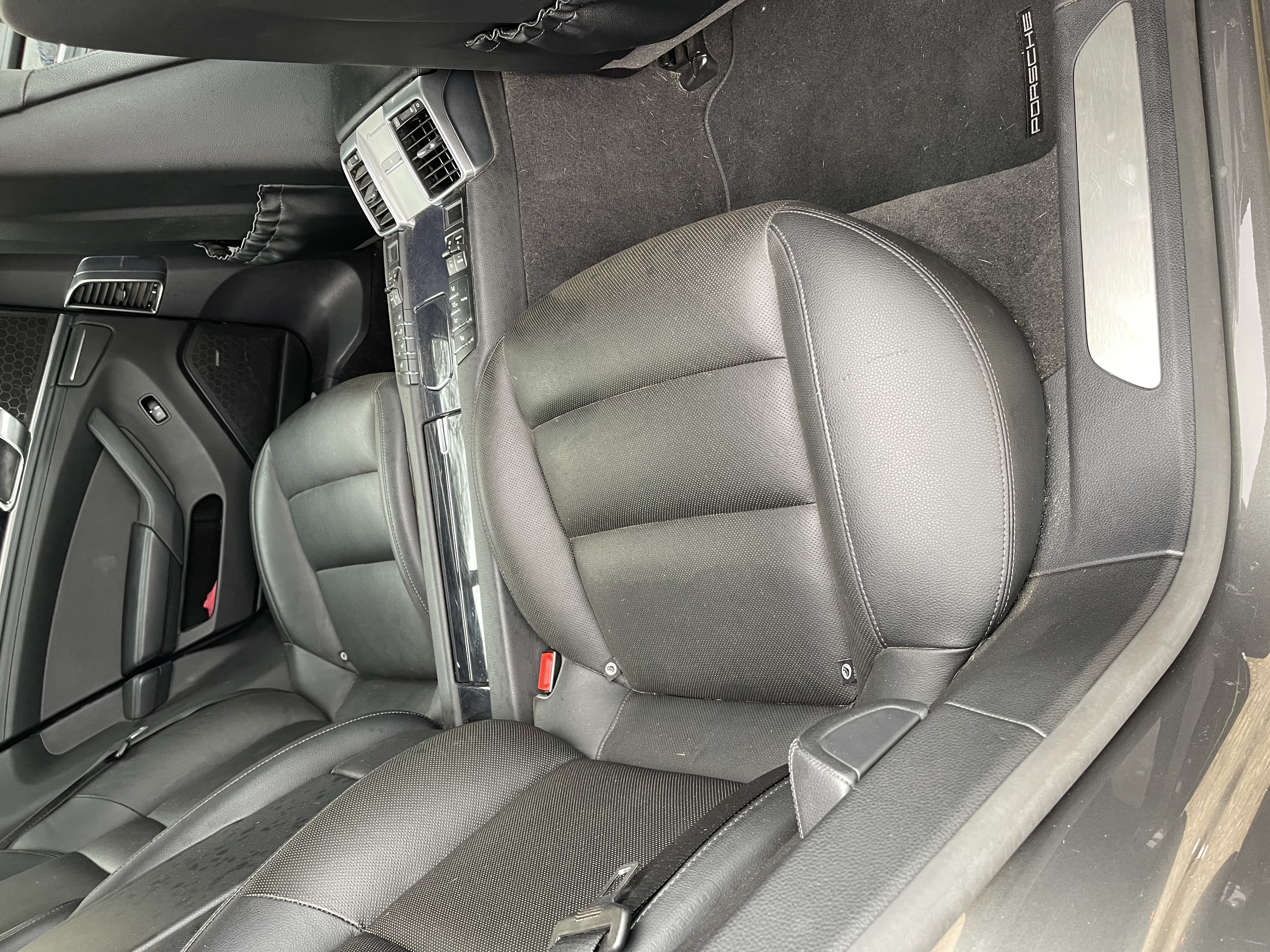 Used 2016 Porsche Panamera image 14