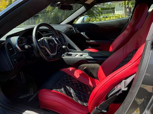 Used 2016 Chevrolet Corvette Stingray Coupe RWD image 15