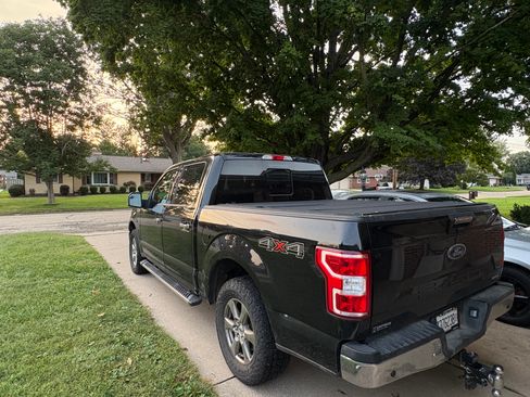 Used 2020 Ford F150 XLT w/ Equipment Group 302A Luxury AWD/4WD image 5