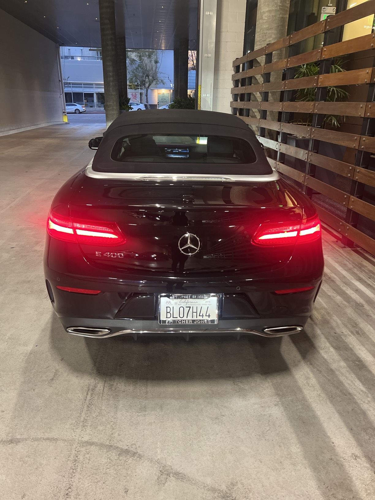 Used 2018 Mercedes-Benz E 400 Cabriolet image 2