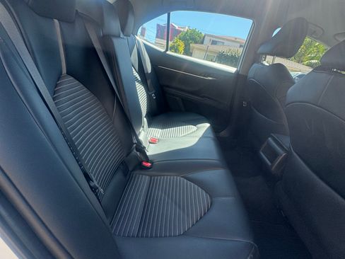 Used 2022 Toyota Camry SE FWD image 12