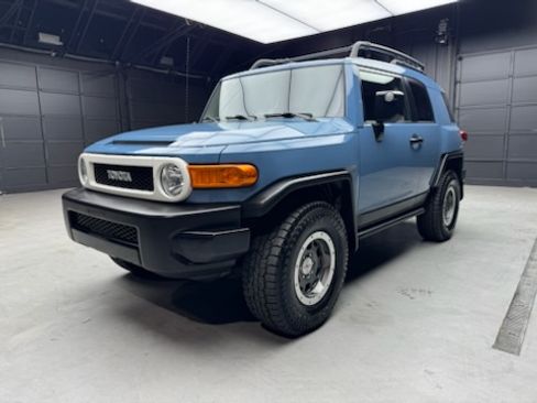 Used 2014 Toyota FJ Cruiser Sport Utility 2D w/ Trail Teams Ultimate Edition image 6