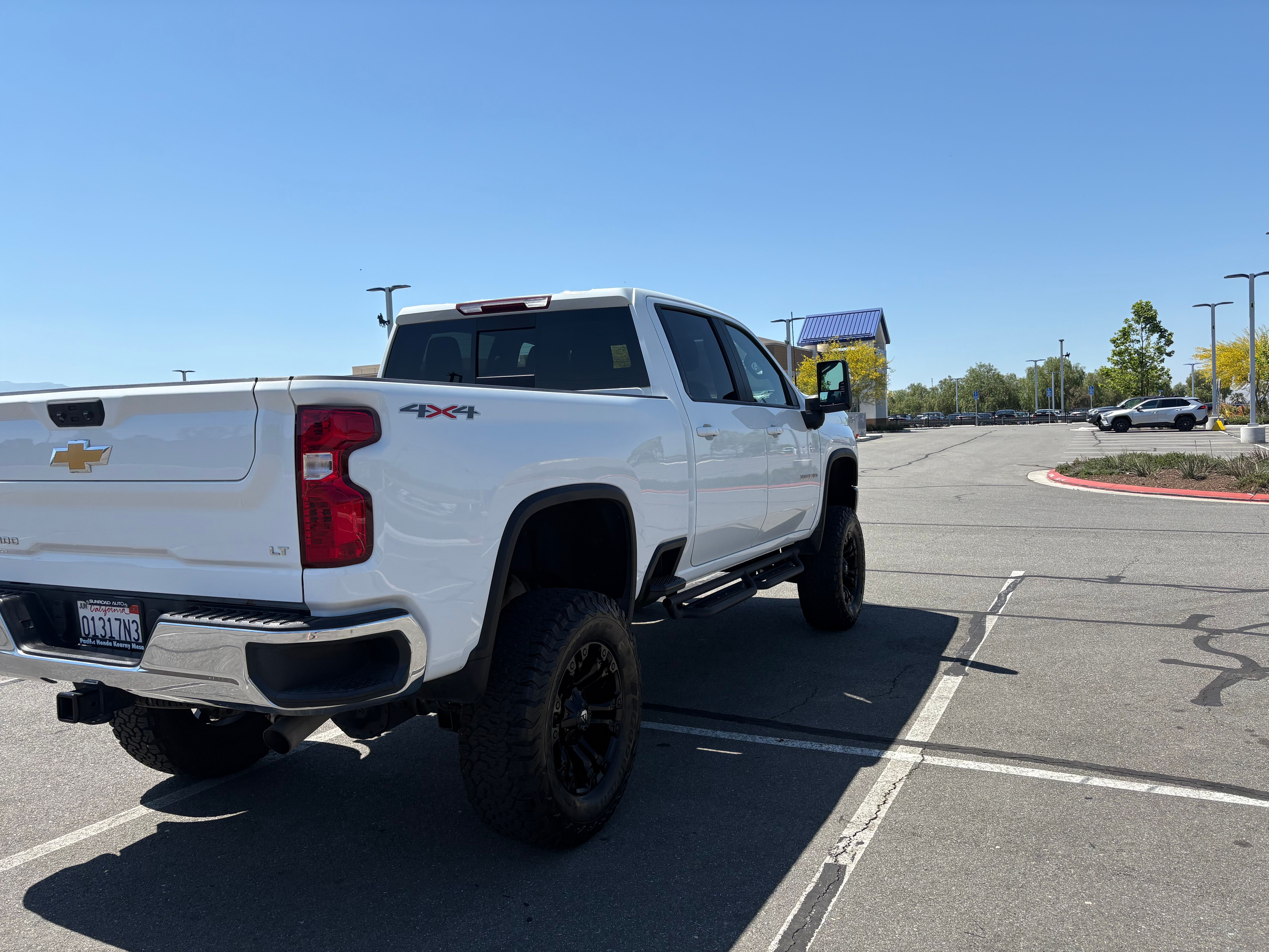 Used 2022 Chevrolet Silverado 2500 LT w/ Convenience Package AWD/4WD image 6