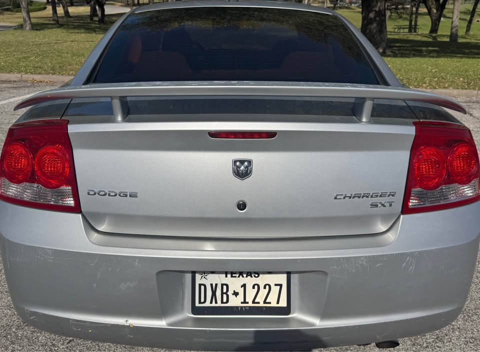 Used 2010 Dodge Charger SXT RWD image 27